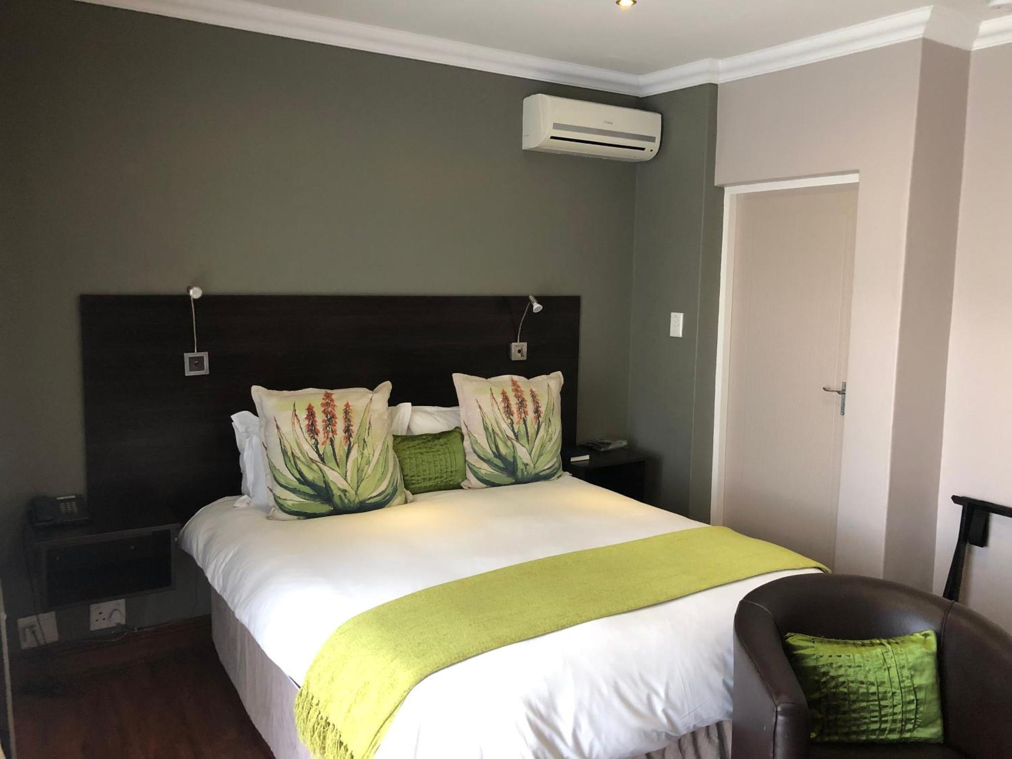 314 On Clark Guest House Pretoria-Noord Eksteriør bilde