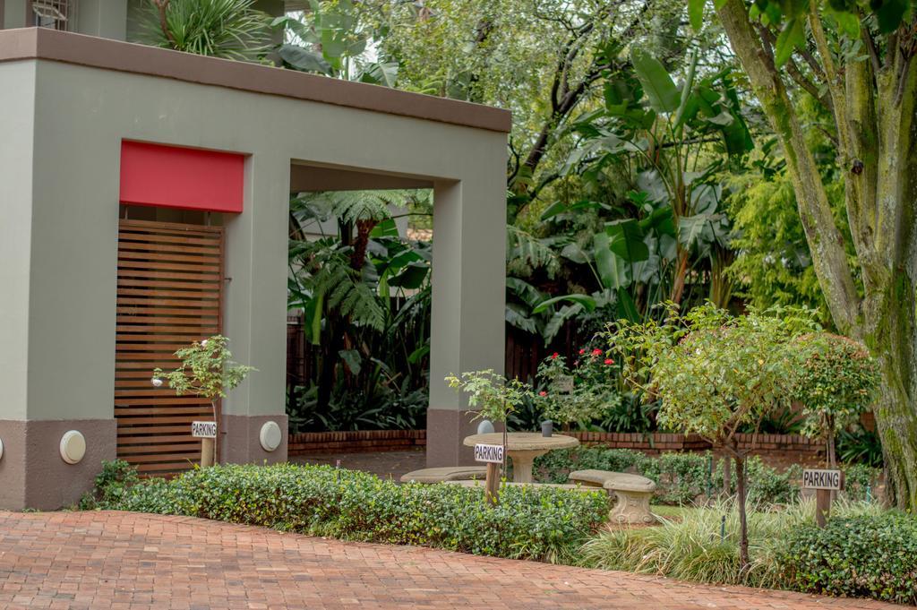 314 On Clark Guest House Pretoria-Noord Eksteriør bilde
