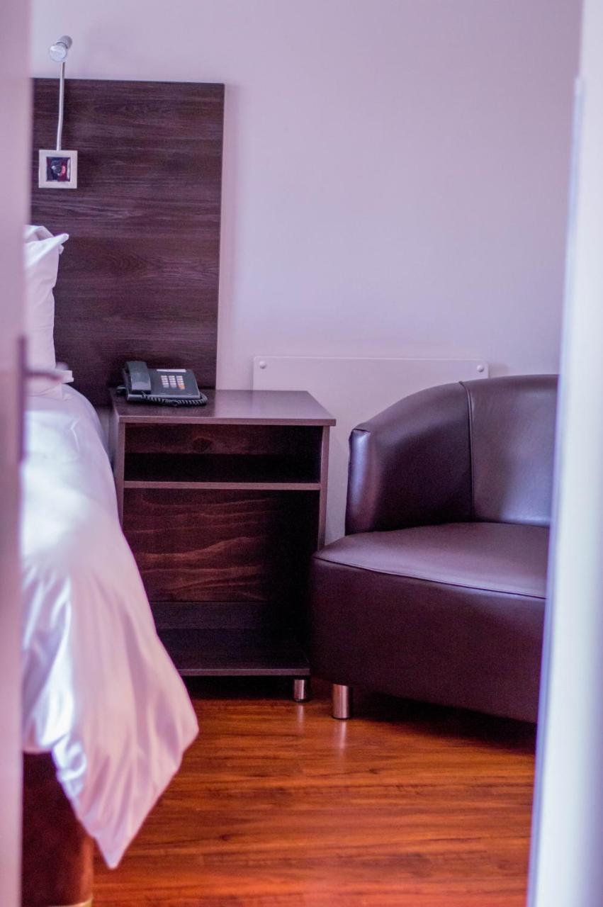 314 On Clark Guest House Pretoria-Noord Eksteriør bilde