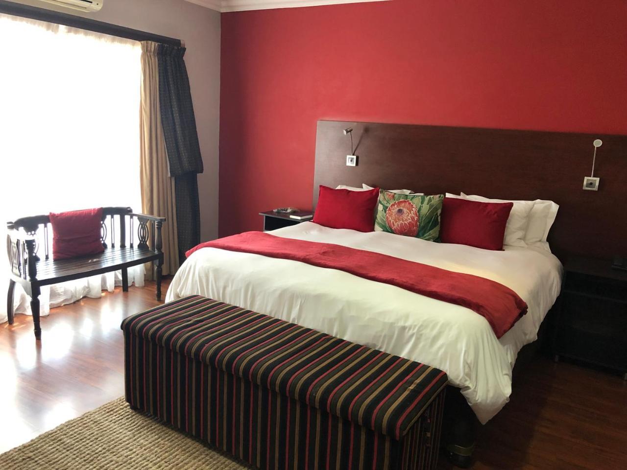 314 On Clark Guest House Pretoria-Noord Eksteriør bilde