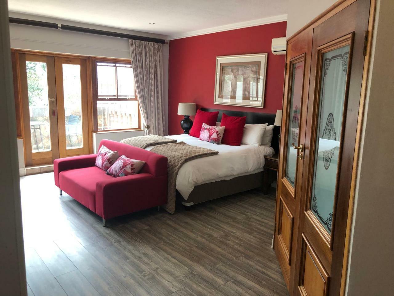 314 On Clark Guest House Pretoria-Noord Eksteriør bilde
