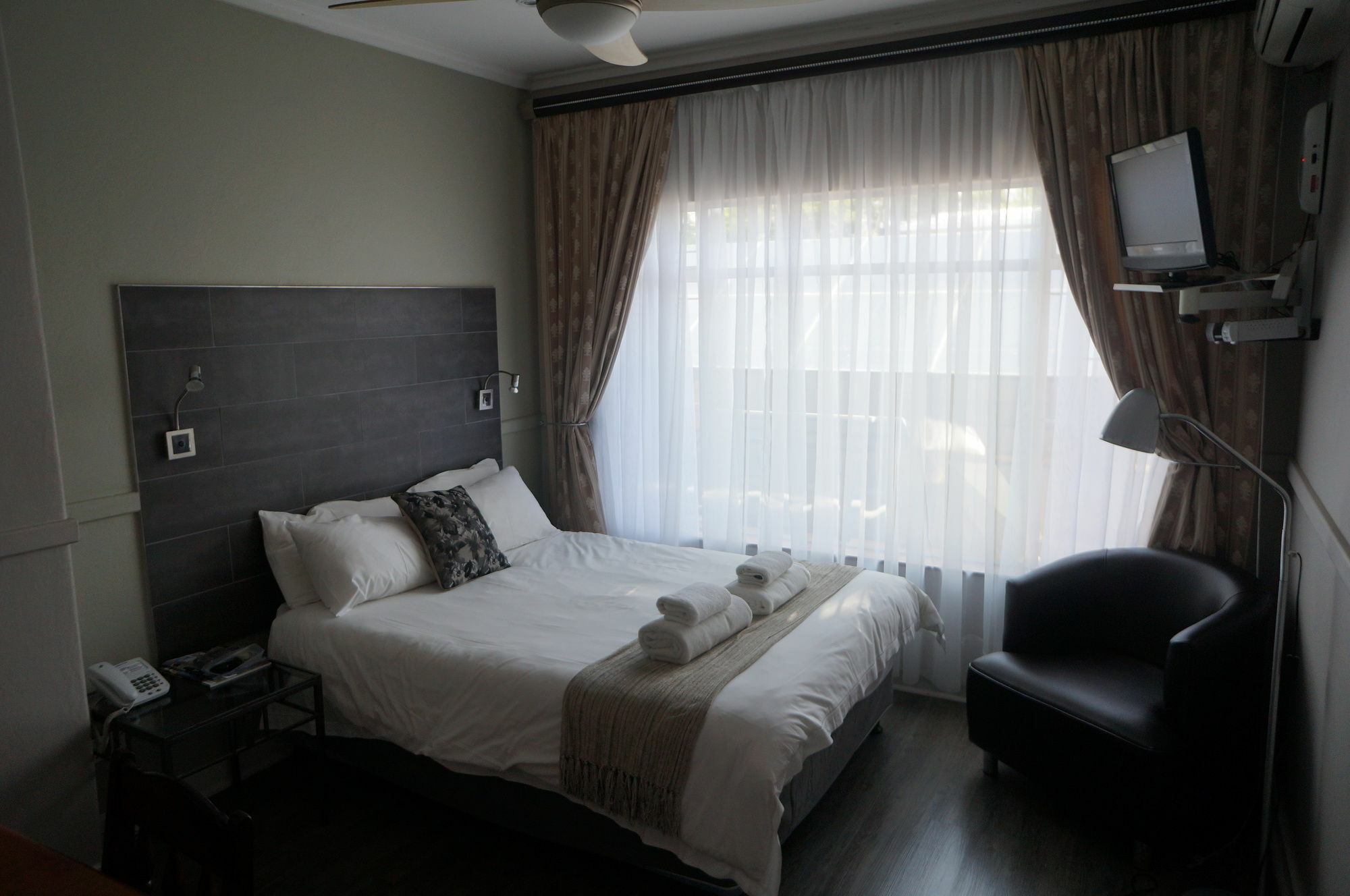 314 On Clark Guest House Pretoria-Noord Eksteriør bilde